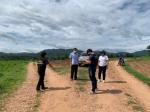 ลงพื้นที่สำรวจเพื่อขึ้นทะเบียนถนนเพื่อการเกษตร (เลียบห้วยน้ำ